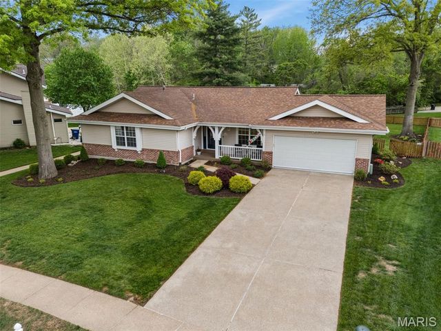 1315 Weidmann Estates Court, Ballwin, MO 63011