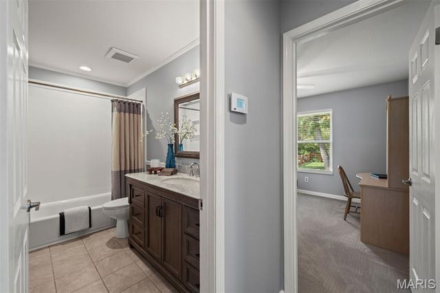 1315 Weidmann Estates Court, Ballwin, MO 63011
