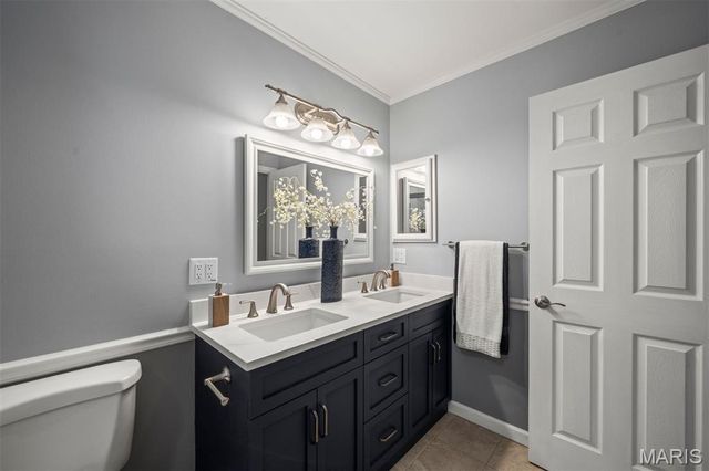 1315 Weidmann Estates Court, Ballwin, MO 63011