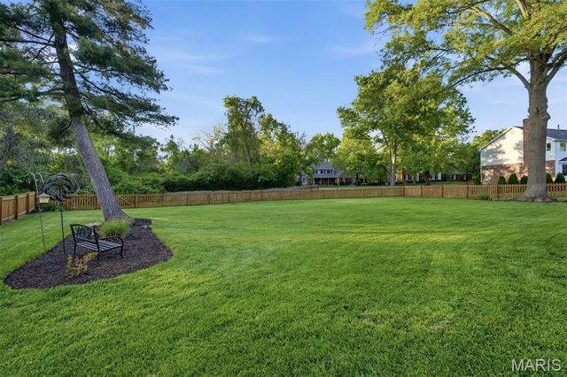 1315 Weidmann Estates Court, Ballwin, MO 63011