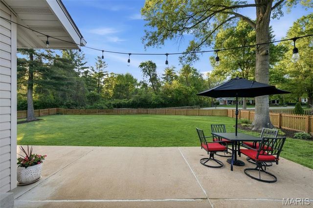 1315 Weidmann Estates Court, Ballwin, MO 63011