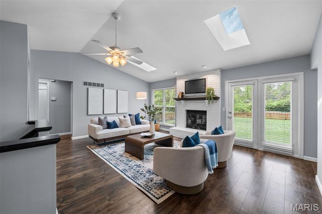 1315 Weidmann Estates Court, Ballwin, MO 63011