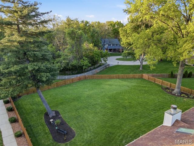 1315 Weidmann Estates Court, Ballwin, MO 63011