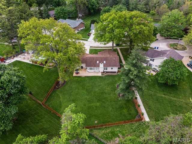 1315 Weidmann Estates Court, Ballwin, MO 63011