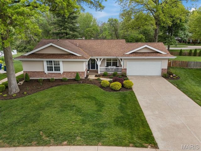 1315 Weidmann Estates Court, Ballwin, MO 63011