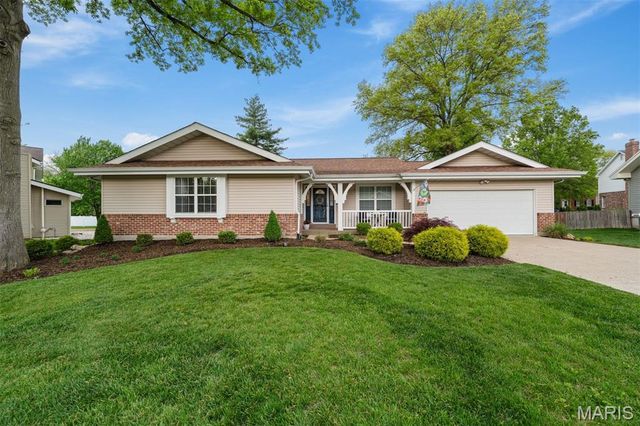 1315 Weidmann Estates Court, Ballwin, MO 63011