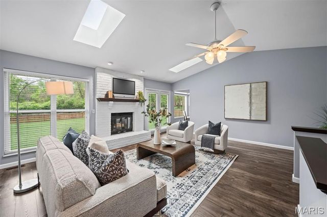 1315 Weidmann Estates Court, Ballwin, MO 63011