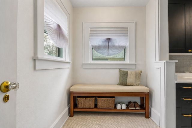 3311 Pleasant Street, Des Moines, IA 50312