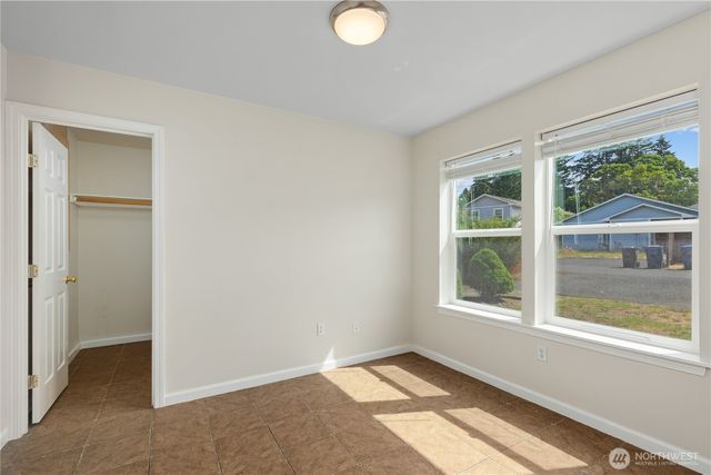 4127 E T Street, Tacoma, WA 98404