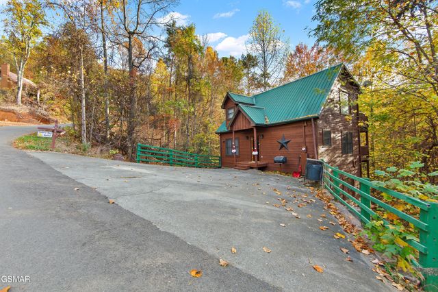 1825 Cherry View Lane, Sevierville, TN 37876
