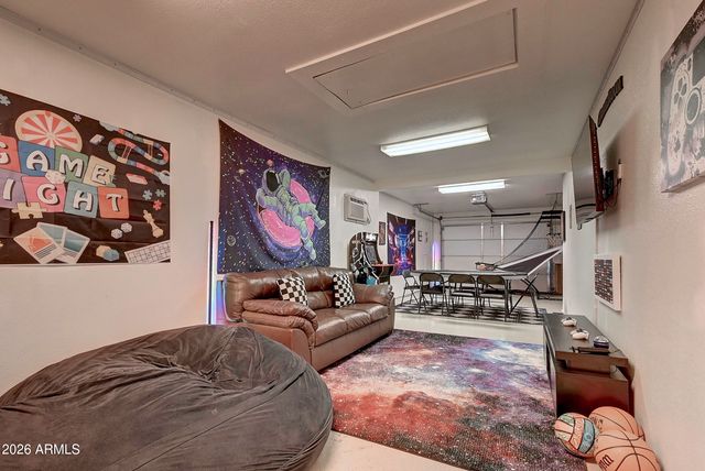 1027 W 19TH Street, Tempe, AZ 85281