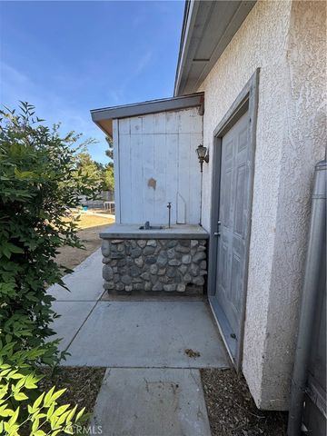 11968 Bornite, Hesperia, CA 92345