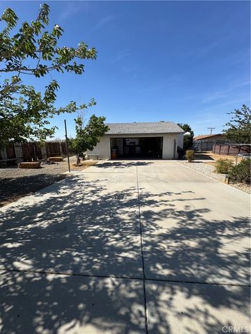 11968 Bornite, Hesperia, CA 92345