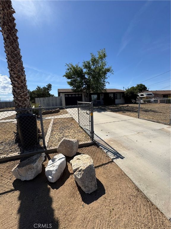 11968 Bornite, Hesperia, CA 92345