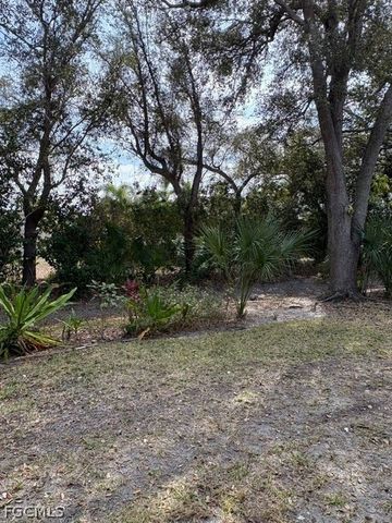 9627 Eaton Gardens LN 105, Fort Myers, FL 33919