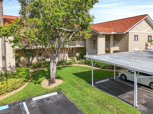 9627 Eaton Gardens LN 105, Fort Myers, FL 33919