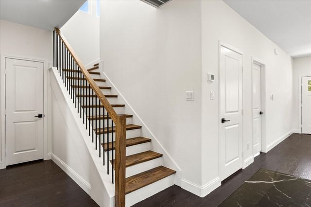 5660 Lone Star Circle, Granbury, TX 76048