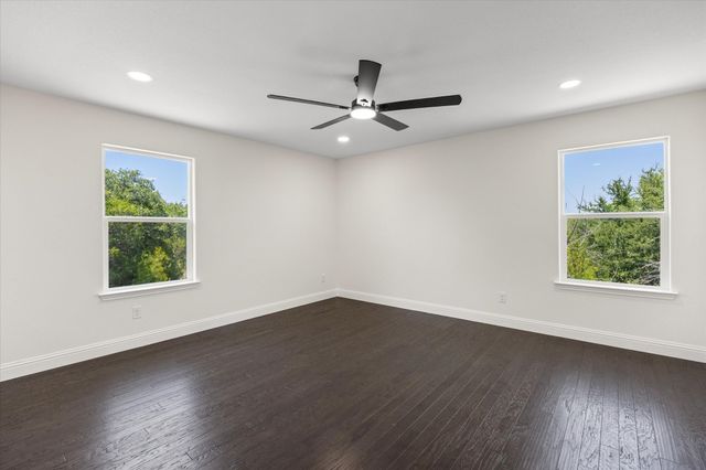 5660 Lone Star Circle, Granbury, TX 76048