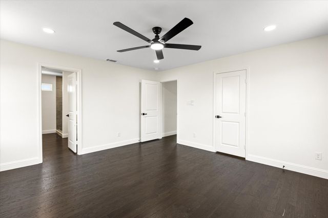 5660 Lone Star Circle, Granbury, TX 76048