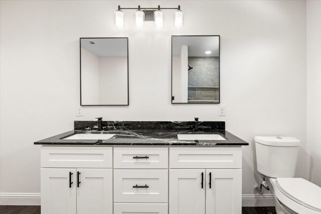 5660 Lone Star Circle, Granbury, TX 76048