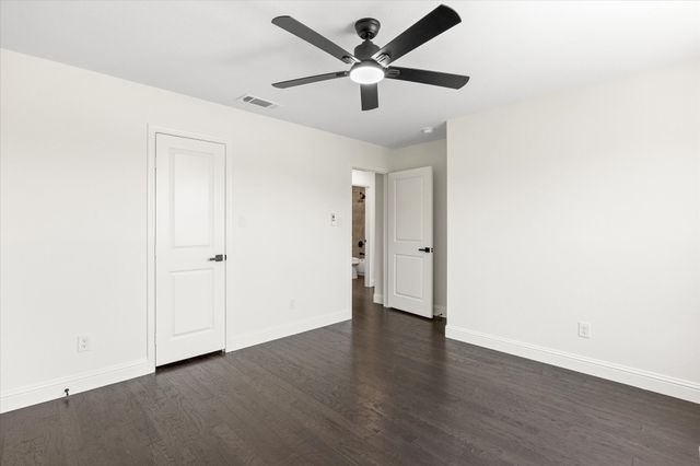 5660 Lone Star Circle, Granbury, TX 76048