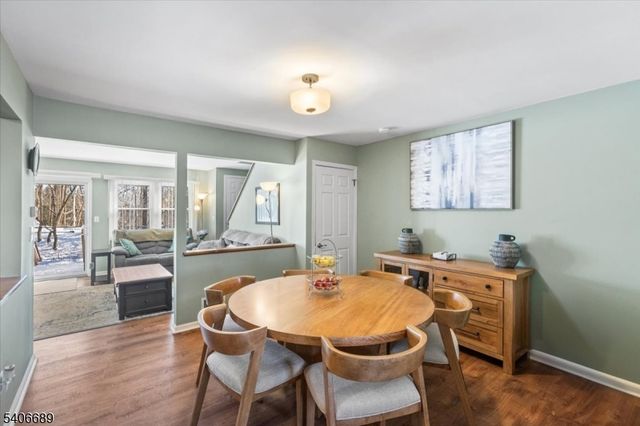 78 Carriage Ln, Newton Town, NJ 07860