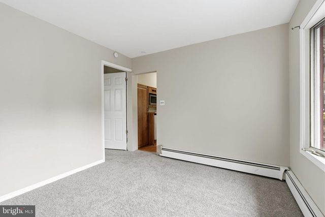 65 ORCHARD LN, Levittown, PA 19055