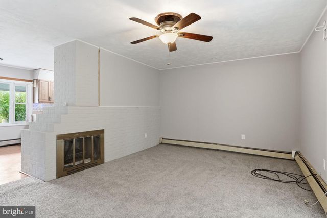65 ORCHARD LN, Levittown, PA 19055