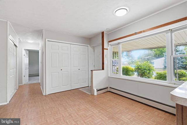 65 ORCHARD LN, Levittown, PA 19055
