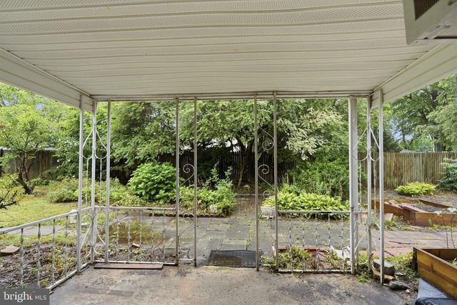 65 ORCHARD LN, Levittown, PA 19055