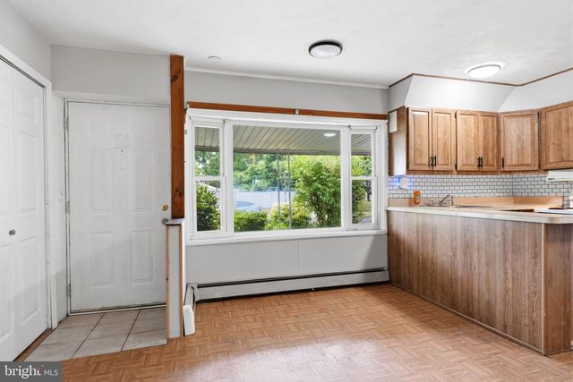 65 ORCHARD LN, Levittown, PA 19055