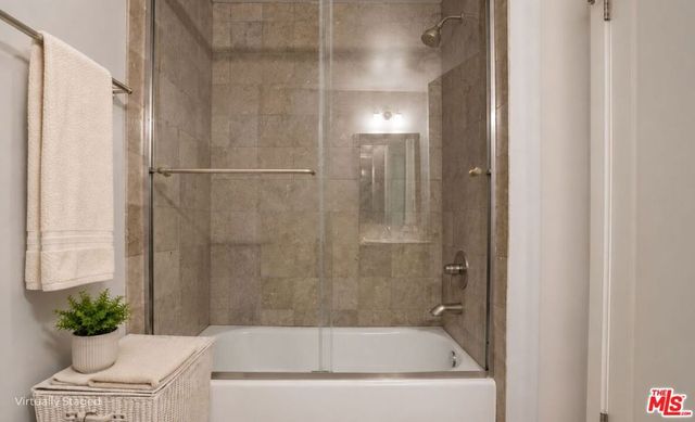 1430 S Beverly Glen Boulevard 303, Los Angeles, CA 90024