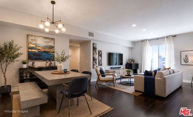 1430 S Beverly Glen Boulevard 303, Los Angeles, CA 90024