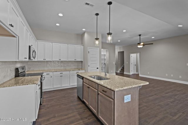 2340 Rhinestone Drive, Winterville, NC 28590