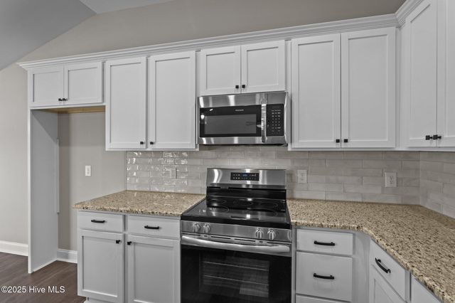 2340 Rhinestone Drive, Winterville, NC 28590