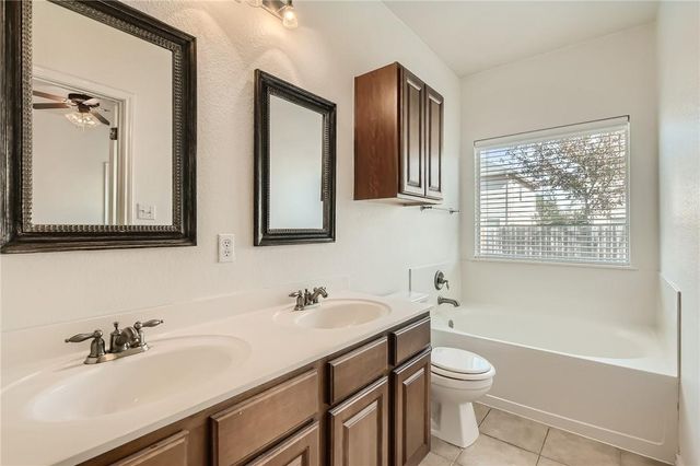 271 Housefinch LOOP, Leander, TX 78641
