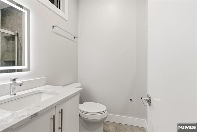 12 Dempsey Avenue A, Edgewater, NJ 07020