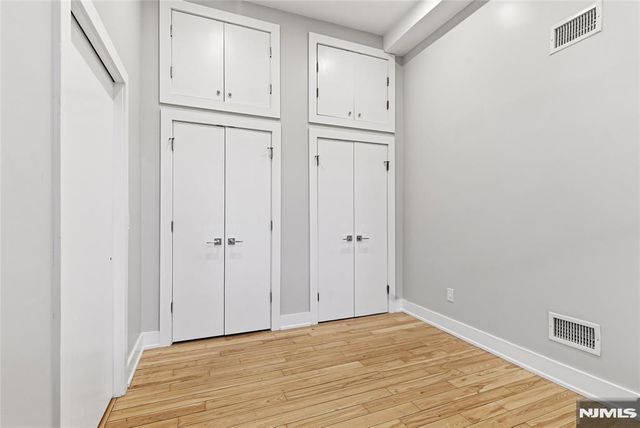 12 Dempsey Avenue A, Edgewater, NJ 07020
