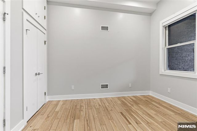 12 Dempsey Avenue A, Edgewater, NJ 07020
