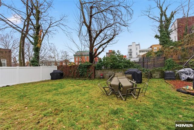 12 Dempsey Avenue A, Edgewater, NJ 07020