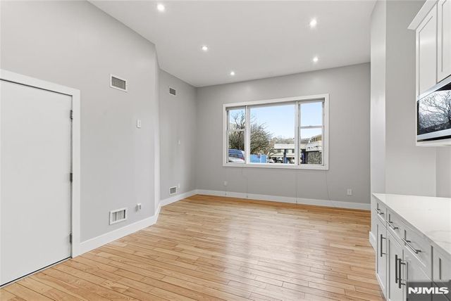 12 Dempsey Avenue A, Edgewater, NJ 07020