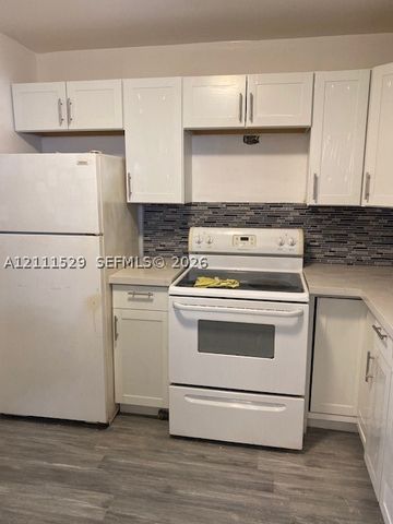 406 NW 68th Ave 118, Plantation, FL 33317