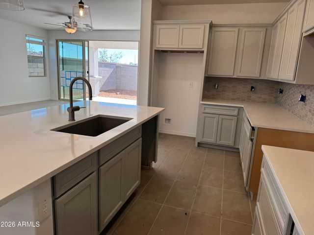 9955 W PINCHOT Avenue, Avondale, AZ 85392