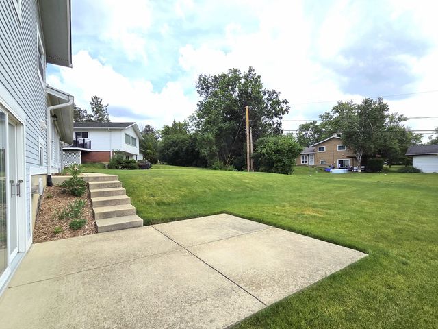 21W105 Flamingo Lane, Lombard, IL 60148