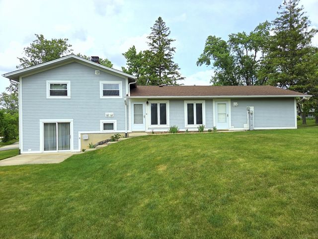 21W105 Flamingo Lane, Lombard, IL 60148