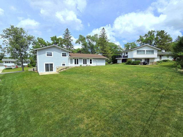 21W105 Flamingo Lane, Lombard, IL 60148