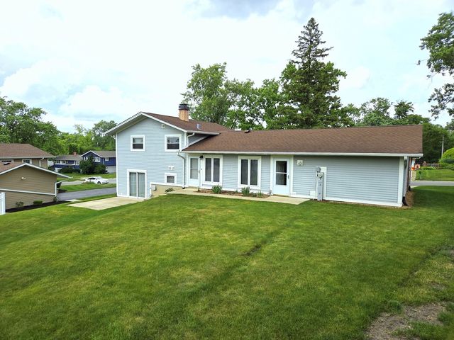 21W105 Flamingo Lane, Lombard, IL 60148