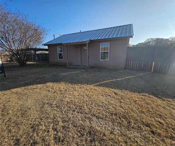 137 Wesley Lane, Bridgeport, TX 76426