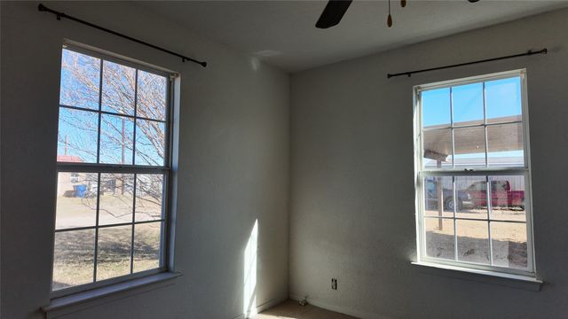 137 Wesley Lane, Bridgeport, TX 76426