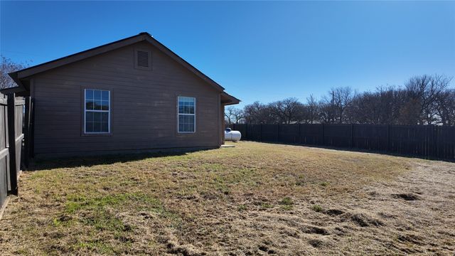 137 Wesley Lane, Bridgeport, TX 76426